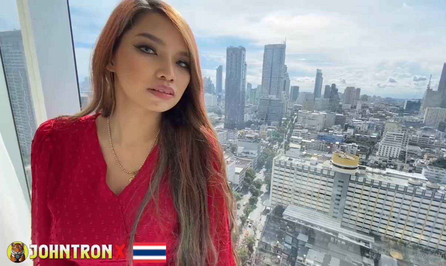 JohntronX – Nori น้องโนริสาวไทยชุดแดง เย็ดกับฝรั่งควยใหญ่โม๊กสดดูดควยเสียวๆ เย็ดกันแตกใน หนังโป๊ไทย