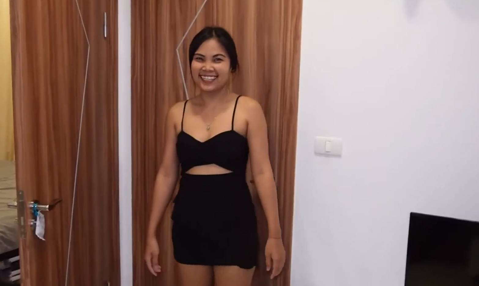 คลิปหลุดสาวอุบล ชอบคนของใหญ่ เปิดใจที่พัทยาเรียกนิโกรมาเย็ดเลยให้มันรูกันไปเลย โดนควยใหญ่เย็ดสดแตกเต็มปาก